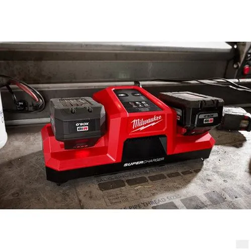 Milwaukee M18 Dual Bay Simultaneous Super Charger 48-59-1815